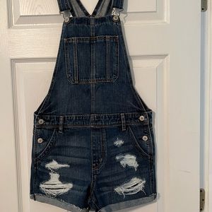 Denim destressed shorts overalls